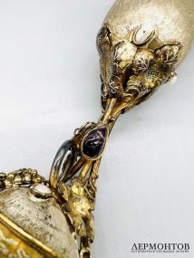 Кубок для вина с виноградной лозой и вставками. Серебро 925 пробы, золочение, современная работа