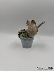 Статуэтка «Белочка с улиткой и цветами». Фарфор, роспись, Lladro, Испания