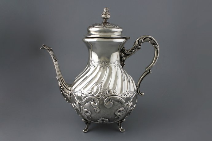 Большой чайник. Серебро 925 пробы. Европа, начало XX в.