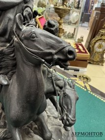 Скульптура «Джигитовка лезгин». Чугун, Каслинский завод, формовщик Хорошенин, Россия, 1899 год