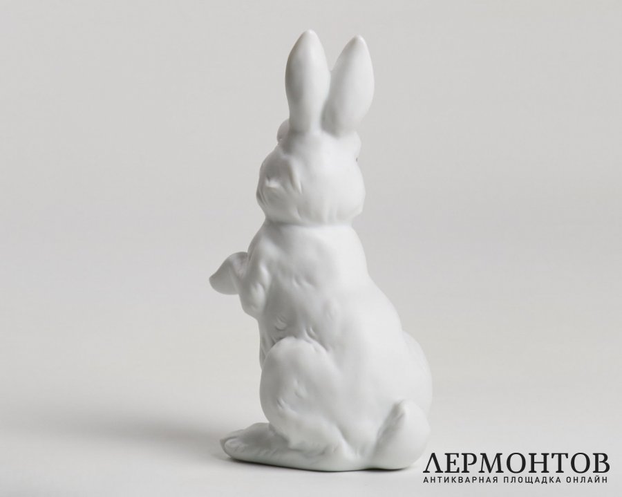Статуэтка «Стоящий кролик». Бисквитный фарфор, Rosenthal, Германия