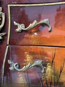 Комод с росписью «Пейзаж у реки». Дерево, бронза, Западная Европа, 20 век