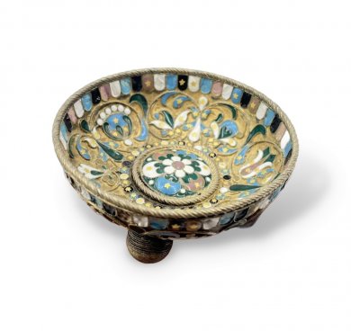 Солонка с эмалью. Россия, Овчинников, 1880-90-е гг. Серебро 84 пробы.