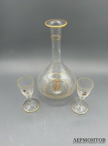 Штоф и две рюмки с баронской монограммой. Стекло, гравировка, золочение, Западная Европа, конец 19 века