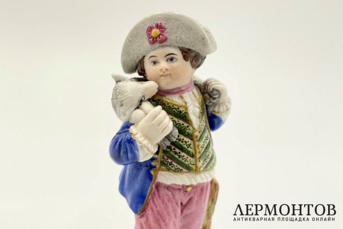 Статуэтка Пастушок с овцой. Россия, завод А. Попова, 19 век. Бисквитный фарфор.