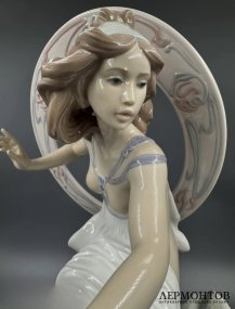 Статуэтка «Девушка с арфой». Фарфор, роспись, Lladro, Испания