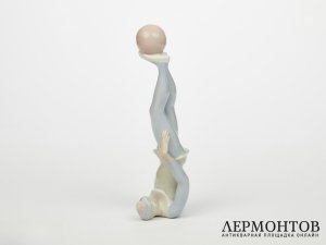 Статуэтка «Клоун-гимнаст». Фарфор, Испания, 1980-е годы