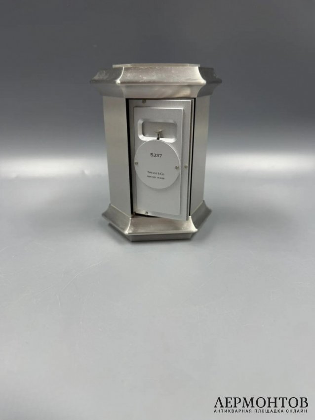 Настольные поворотные часы «Lantern Clock». Латунь, Tiffany & Co., Швейцария