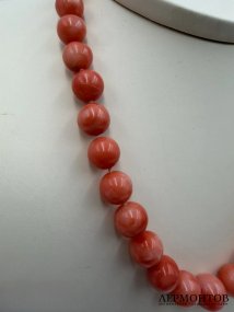 Ожерелье из коралла Momo. Коралл, золото 585 пробы