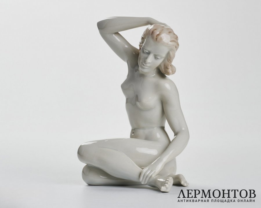 Статуэтка «Обнажённая девушка». Фарфор, Metzler & Ortloff, Германия, 1930–1972 годы