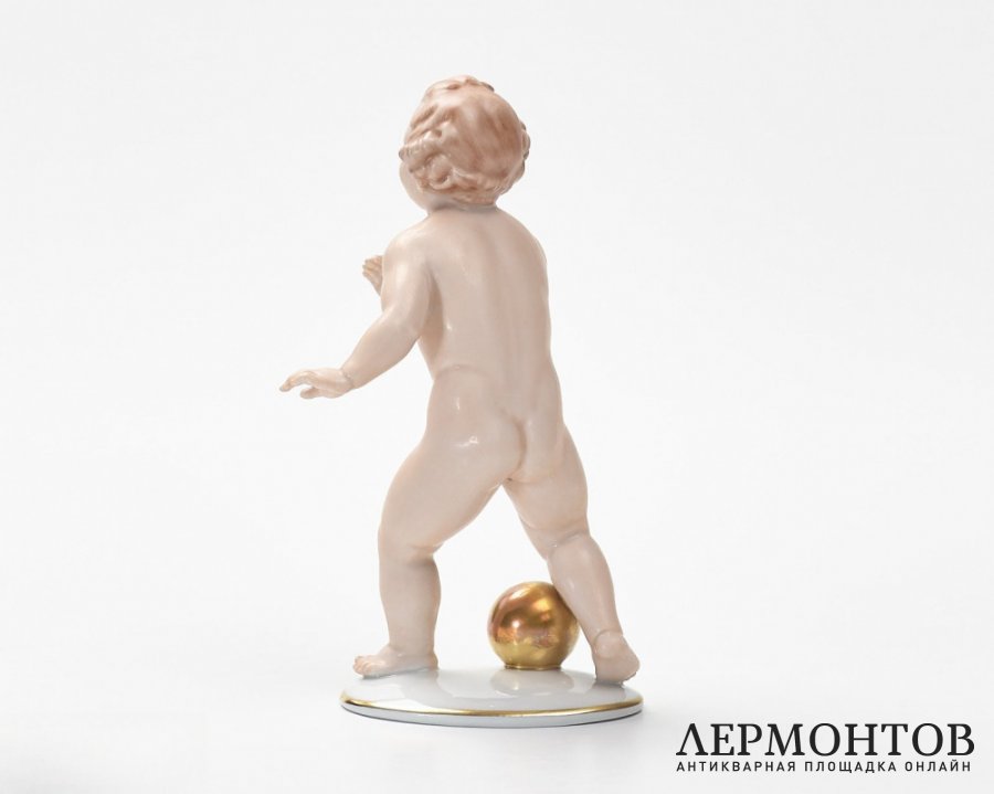 Статуэтка «Путти футболист». Фарфор, Rosenthal, Германия