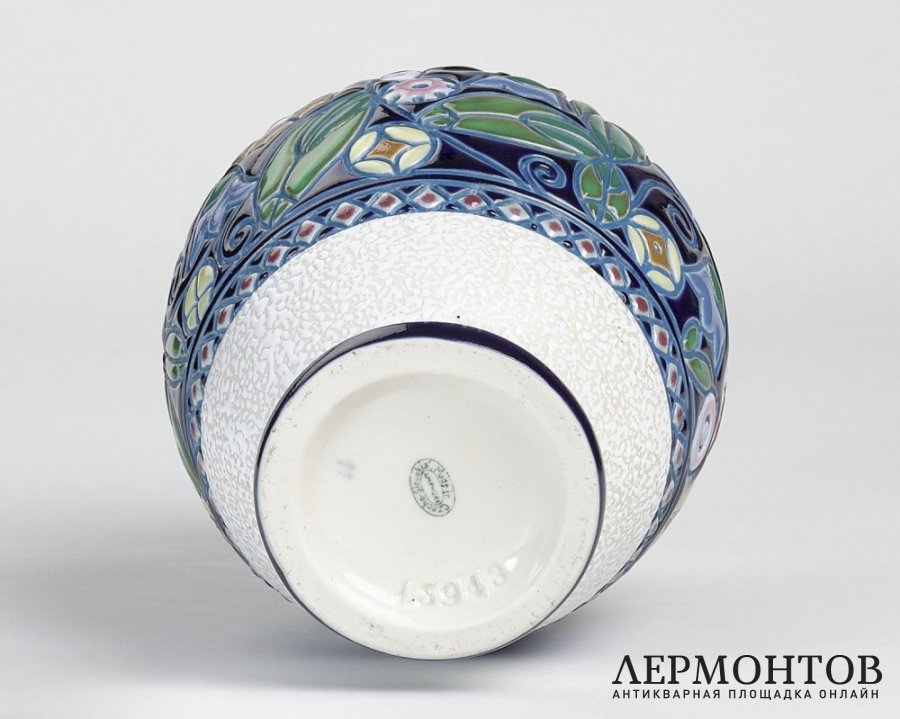 Ваза «Колокольчики». Фаянс, Amphora, Чехословакия, 1920-е годы
