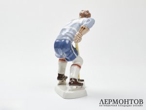 Статуэтка «Хоккеист». Фарфор, Royal Dux, Чехословакия