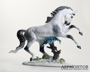 Статуэтка «Скачущий конь». Фарфор, Rosenthal, Германия, 1980 год