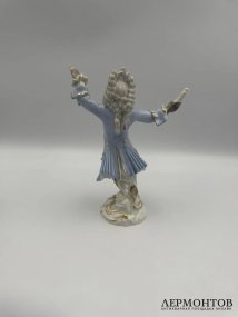 Статуэтка «Дирижёр» из «Обезьяньего оркестра». Фарфор, роспись, Meissen, скульптор И. И. Кендлер, Германия, 20 век