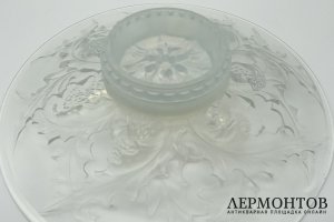 Блюдо Ар Деко Чертополох. Франция, Пapиж, Sаbinо,  1920-1930-е гг.  Опаловое стекло.