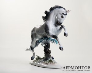 Статуэтка «Скачущий конь». Фарфор, Rosenthal, Германия, 1980 год