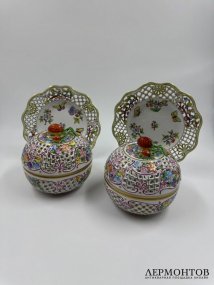 Ажурная шкатулка с крышкой-клубникой. Фарфор, роспись, Herend, Венгрия, 20 век