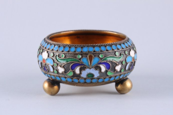 Солонка. Баскаков. Эмаль по скани. Серебро 84 пробы. Россия, Москва, 1908-1917 гг.