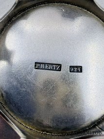 Тарелочка к 25-летию бракосочетания Фредерика VIII. Серебро 924 пробы, эмаль, П. Херц, Дания, 1894 год