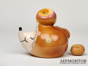Статуэтка «Ежик с яблоком». Jinokera, Чехословакия, 1960 год