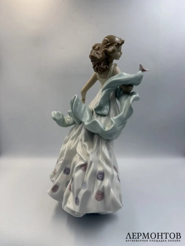 Статуэтка «Летняя серенада». Фарфор, роспись, Lladro, скульптор Regino Torrijos, Испания