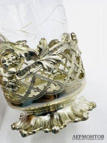 Подстаканник с цветочными букетами. Серебро 875 пробы, Gebrüder Deyhle, Германия, 1909–1917 годы