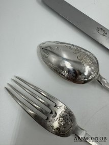 Набор «Эгоист»: ложка, вилка, нож. Серебро 84 пробы, Н. Павлов, Россия, 1908–1917 годы