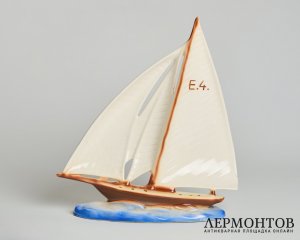 Статуэтка «Яхта». Керамика, Ditmar-Urbach, Чехословакия, 1930-е годы