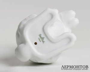 Статуэтка «Стоящий кролик». Бисквитный фарфор, Rosenthal, Германия