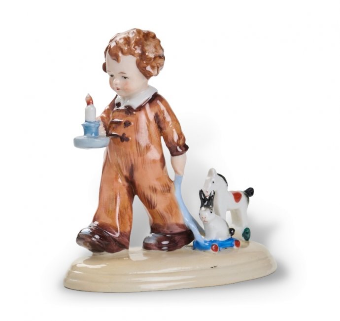 Статуэтка «Мальчик со свечой и игрушками». Фарфор, Fasold & Stauch, Германия, 1950–1960-е годы