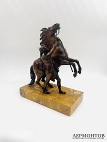 Скульптура «Кони Марли». Бронза, мрамор, скульптор Г. Кусту, Франция, конец 19 века