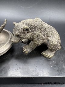 Спичечница с фигурой медведя. Бронза, камень, Россия, конец 19 века