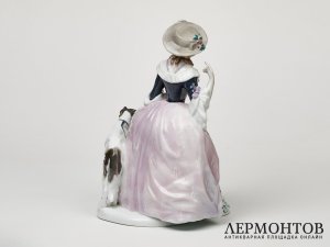 Статуэтка «Дама с борзыми». Фарфор, Karl Ens, Германия, 1919–1940 годы