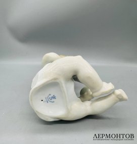 Статуэтка «Девочка с кошкой». Фарфор, роспись, Grafenthal, Германия, 1985–1990 годы