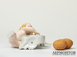 Статуэтка «Дитя с гитарой». Фарфор, Rosenthal, Германия