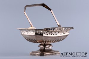 Вазочка сухарница. Яков Виберг. Серебро 84 пробы. Россия, Москва, 1839 г.