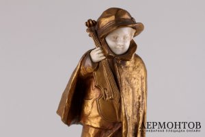 Скульптура в стиле Ар Деко Маленький скрипач. Франция, Париж, 1900-10-е гг.