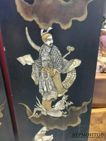 Парные настенные панно с драконами. Дерево, лак, кость, перламутр, Япония, 19 век