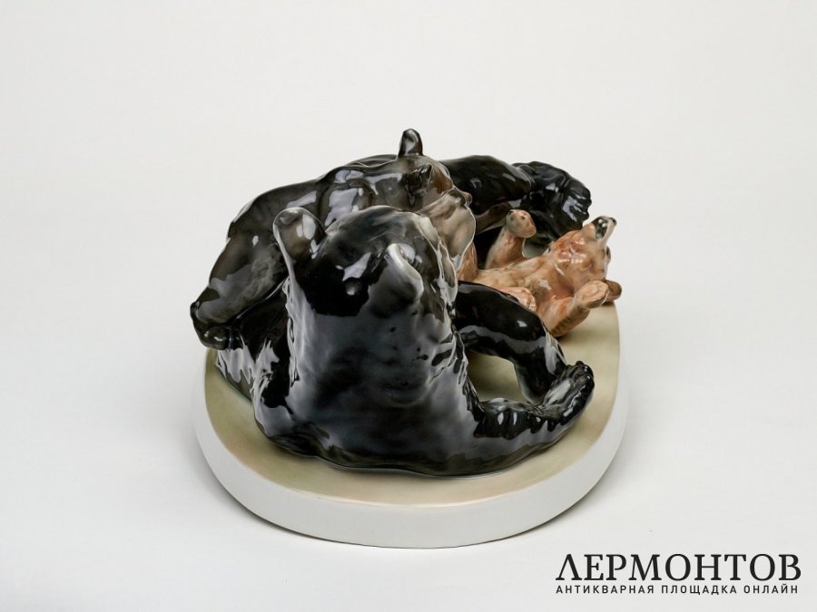 Статуэтка «Медведица с медвежатами». Фарфор, Rosenthal, Германия